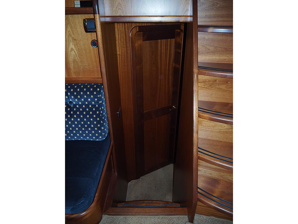 Aft cabin, Accommodation